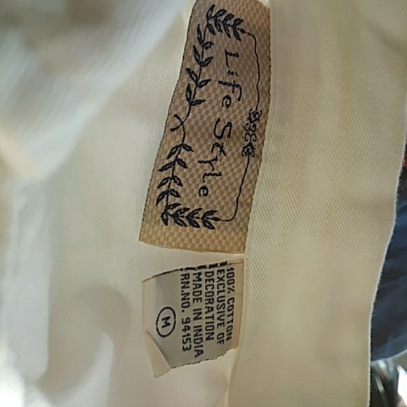 Life Style embroidery shirt Sz Med $22.+ free gift - Picture 7 of 7